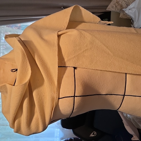 Burberry Luxurious Cream‎ Lambswool Scarf 🧣 - Picture 4 of 6